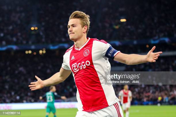 Matthijs-de-Ligt-bij-Ajax